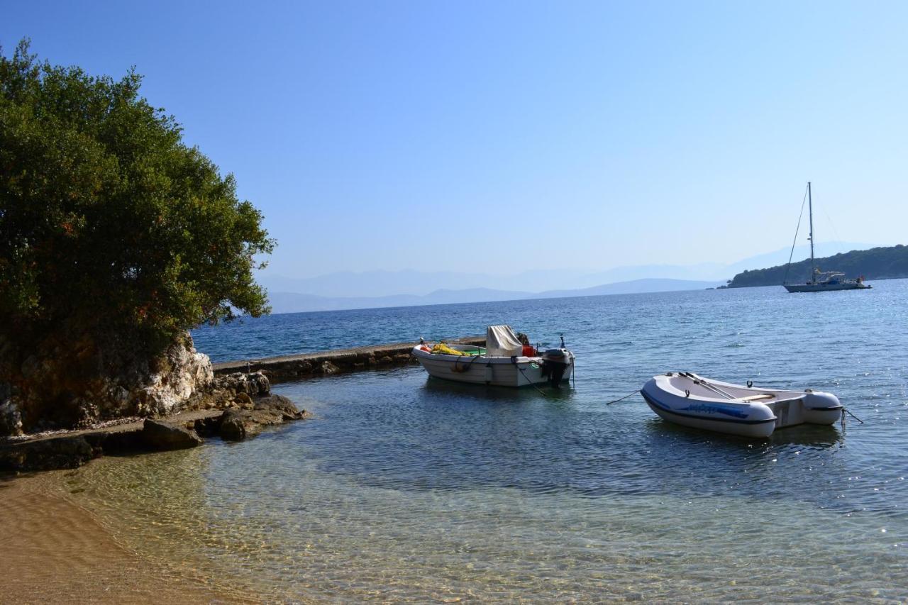 Katia Beach Hotel Kassiopi Exterior foto