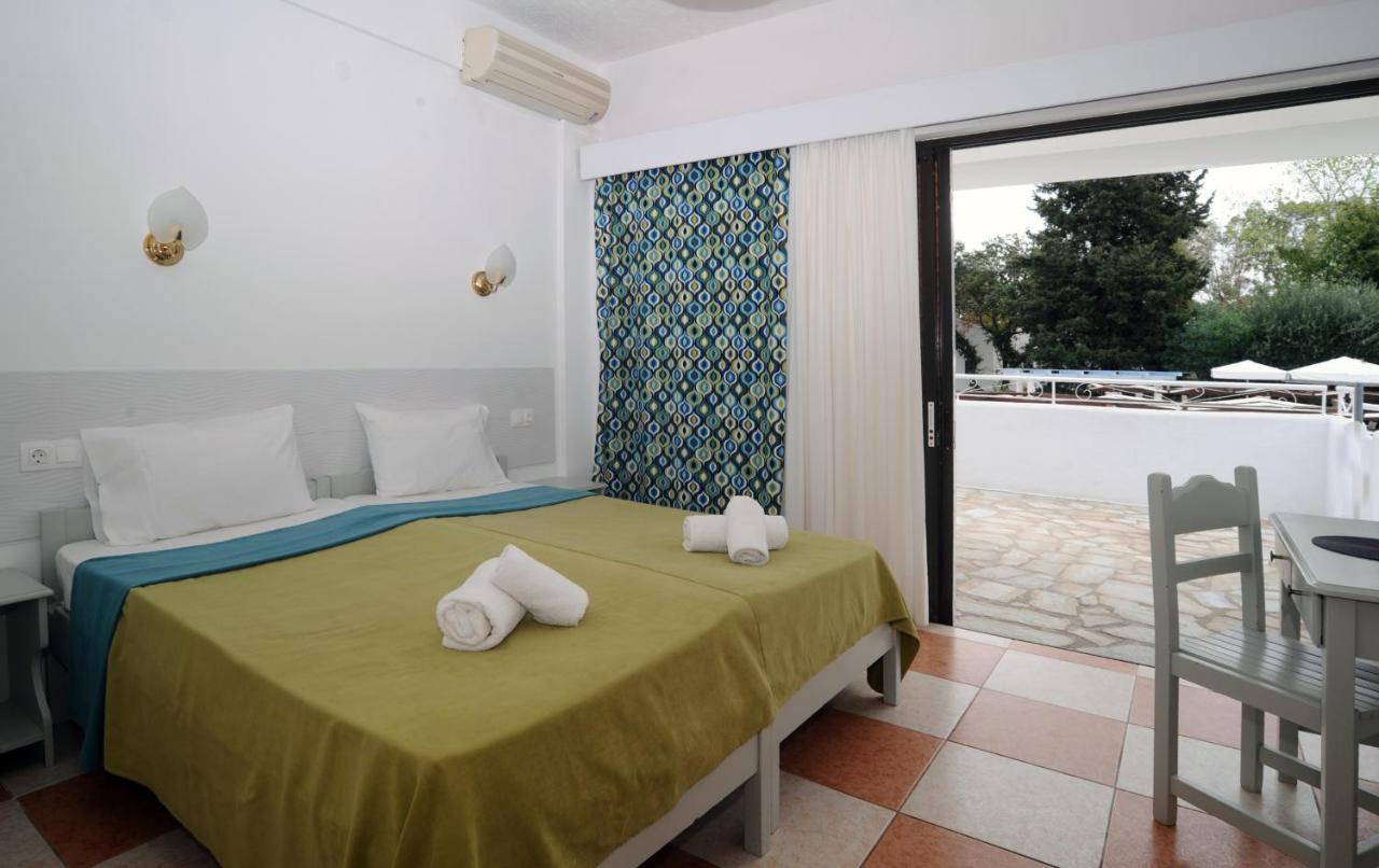 Katia Beach Hotel Kassiopi Exterior foto